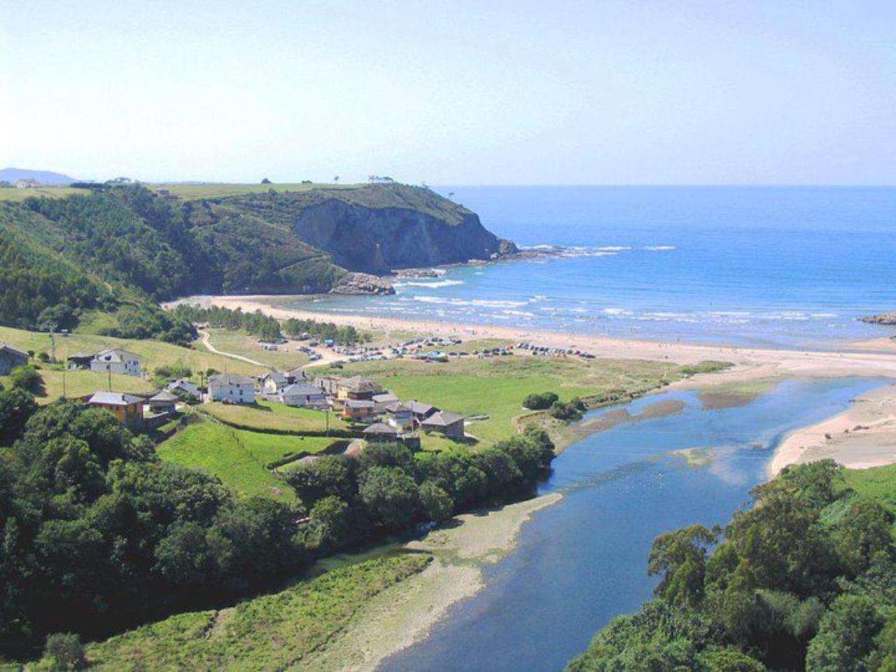 Las Golondrinas Casiellas Exterior photo